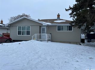 87 MERLIN CRESCENT, Regina, SK S4R 3E3