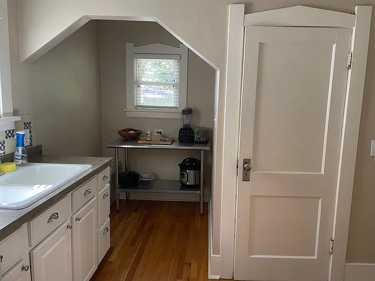 The kitchen nook with prep table