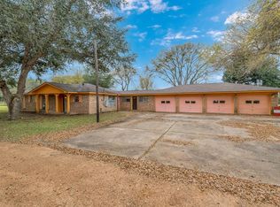 1895 Blakely Rd, Wallis, TX 77485