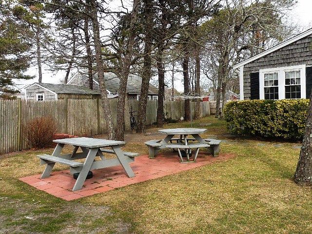 2nd image of 85 Swan River Rd