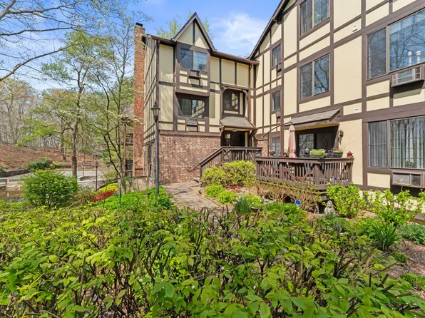 50 Aiken Street APT 356, Norwalk, CT 06851