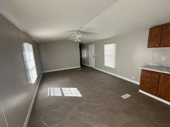 24 French Park Cv #24, Lexington, TN 38351