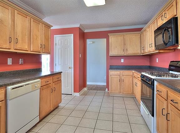 5th image of 1620 Ellingsworth Dr