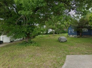 8404 Holmes Rd, Kansas City, MO 64131