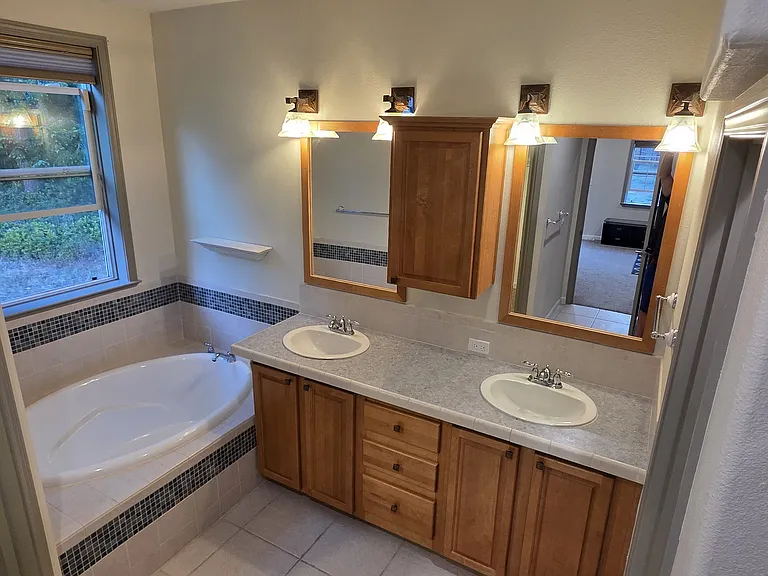 386 Knapp Rd — Photo 8