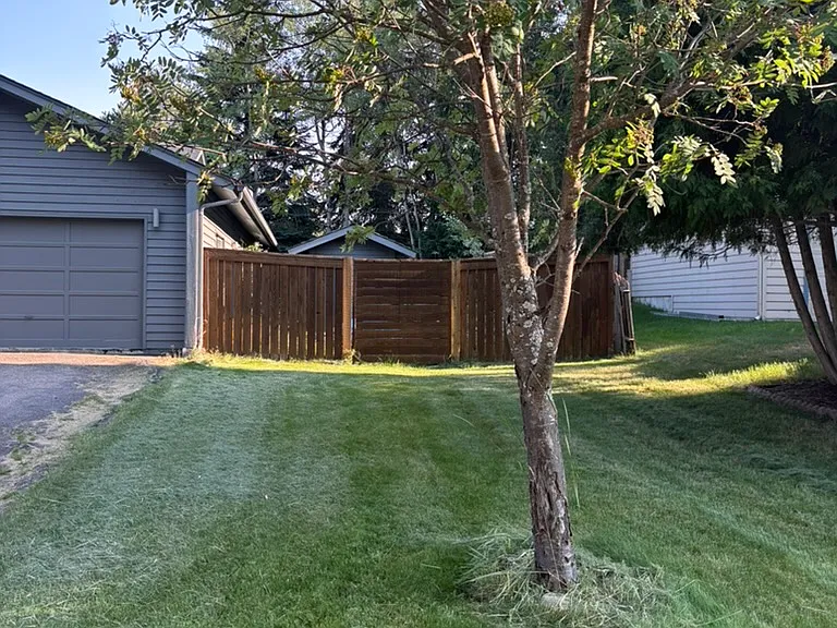 328 Fairway Dr — Photo 4