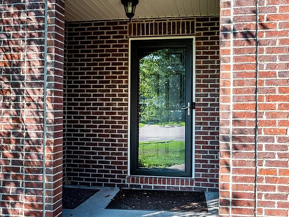 4th image of 2819 Chopin Dr