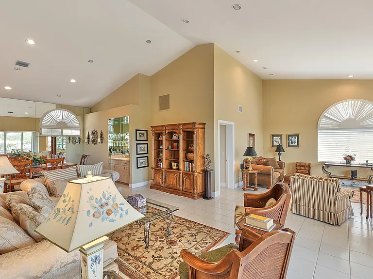 392 Spyglass Way — Photo 2
