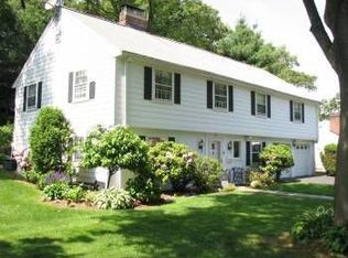 19 Pawnee Dr, Arlington, MA 02474