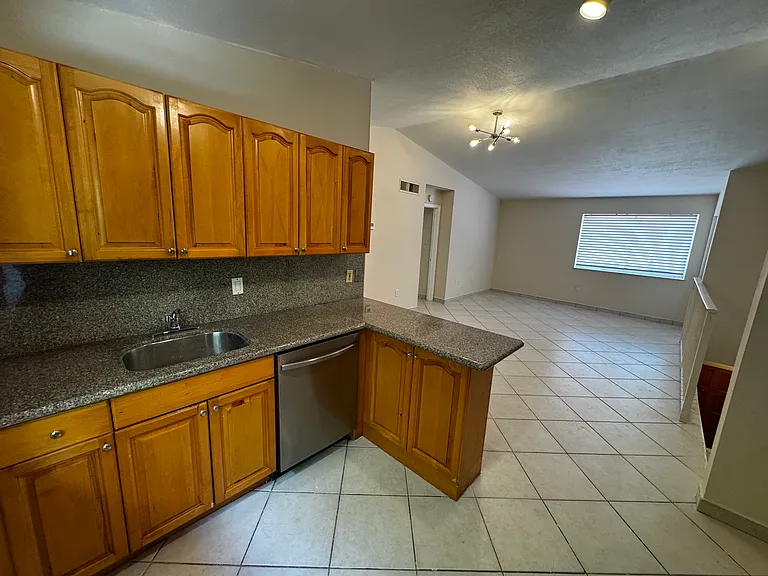 8027 Lake Dr — Photo 1