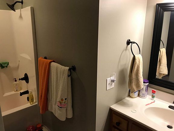 2nd image of 1510 Castle Dr