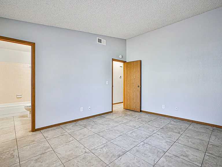 1608 Barrel Cactus Ct — Photo 11