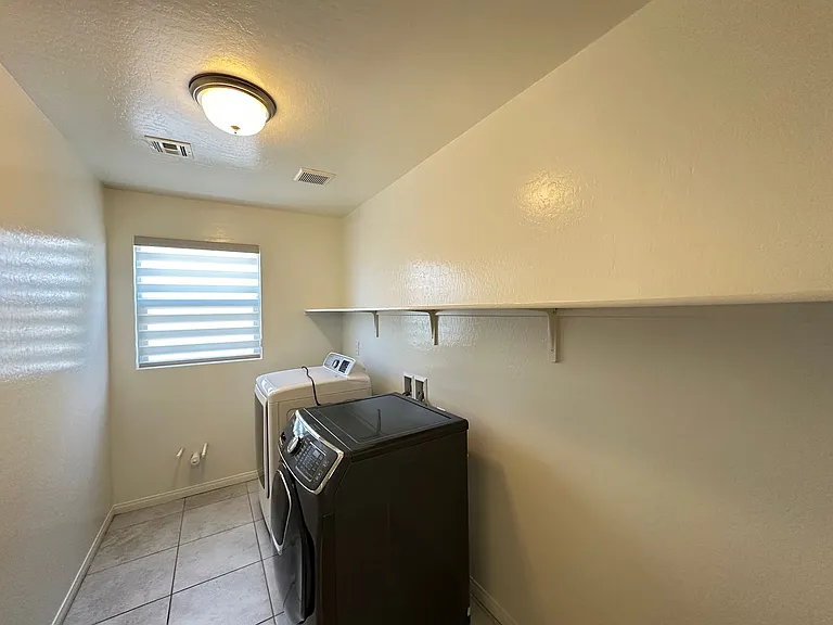 6784 Pivot Point St — Photo 25