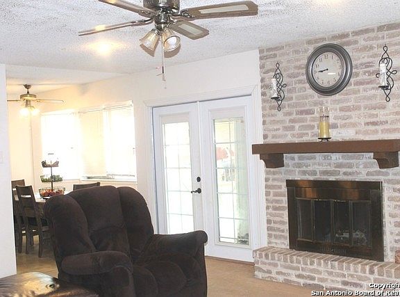 3rd image of 10643 Green Timber St
