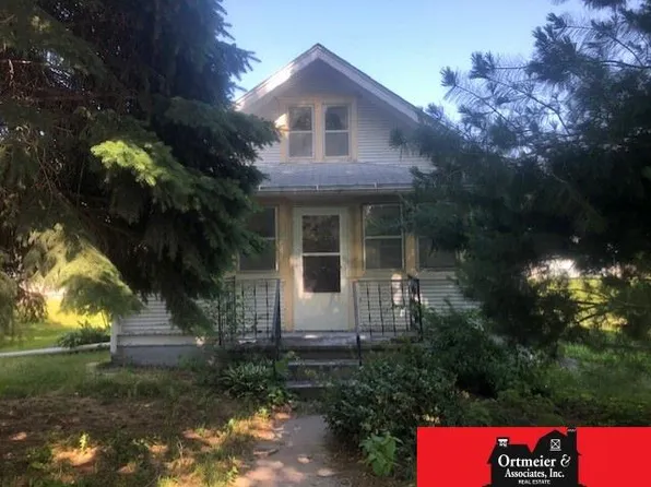 126 S Oak St, West Point, NE 68788