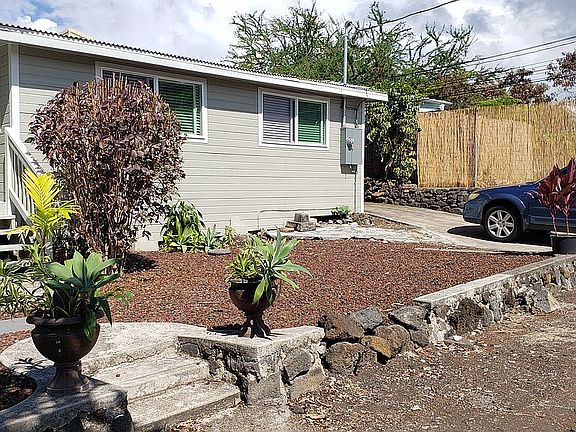 3rd image of 76-6176 Plumeria Rd