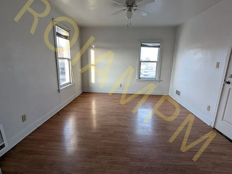 151 2nd Ave E — Photo 3