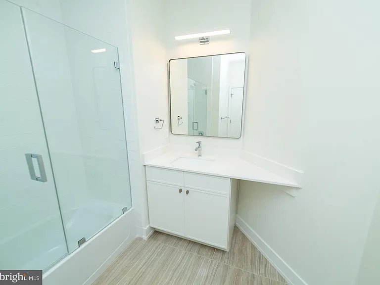 19 Lincoln Ct #103 — Photo 13