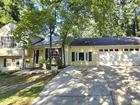 10968 Highridge Ct, Hampton, GA 30228