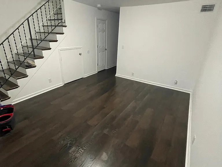 139 Elmhurst Ave #A — Photo 2