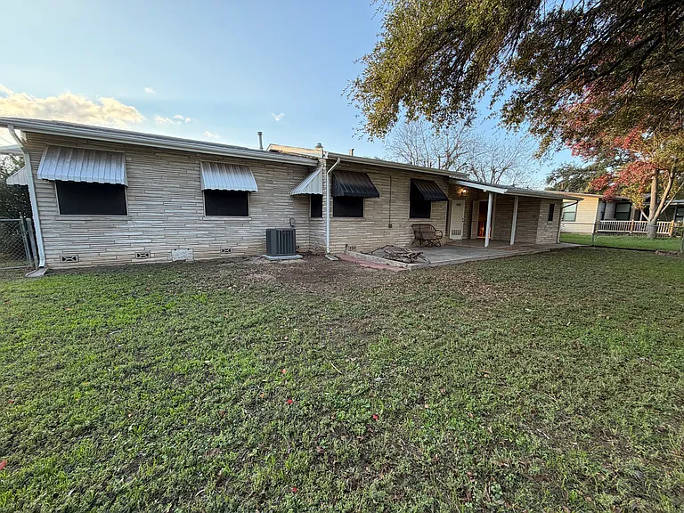 2606 Tillie Dr — Photo 20