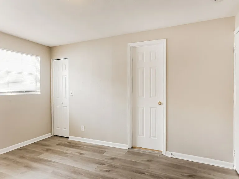 1564 NW 3rd Way — Photo 9