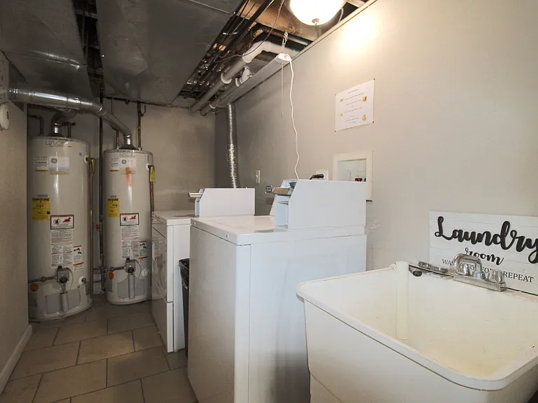 1519 N Linder Ave #G — Photo 18