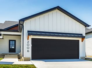 2008 Ammann Dr, Adel, IA 50003