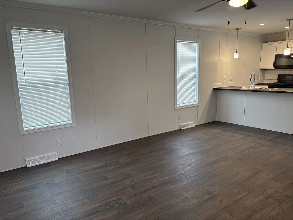 3 bed, 2.0 bath, 1216 sqft, $1,850 — Photo 3