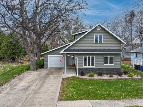 114 E Lyon St, Minneota, MN 56264