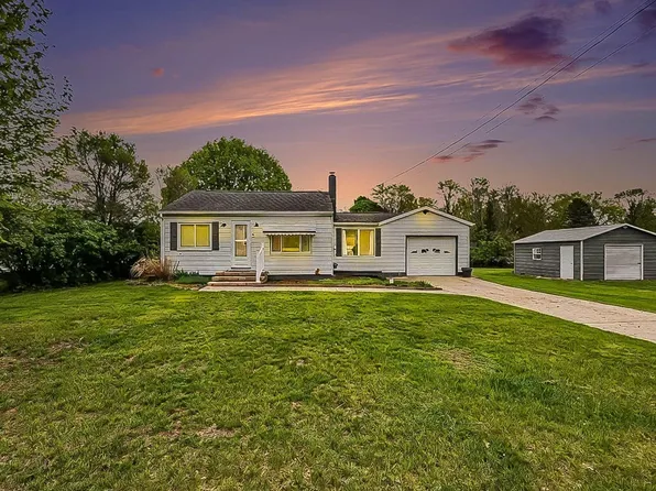 615 Gregory Pl, Jackson, MI 49202