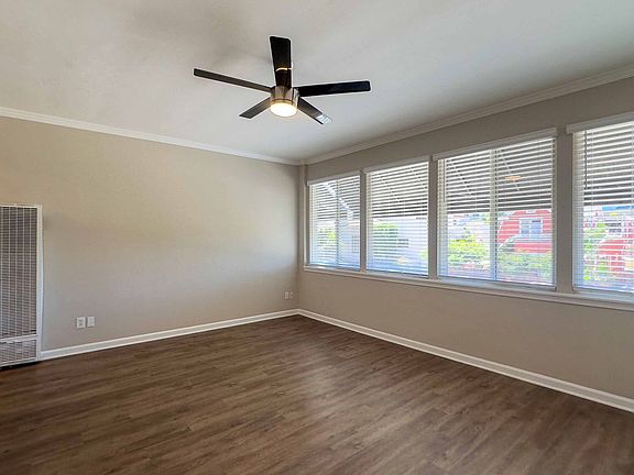 4th image of 3563 6th Ave #5