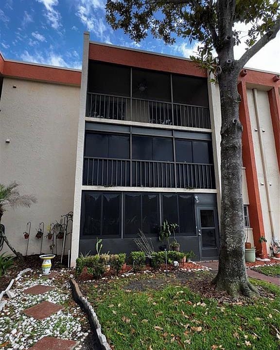 1st image of 1130 N LAKE PARKER AVENUE #E332