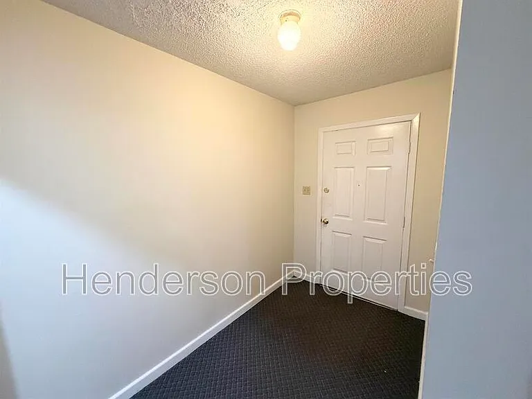 616 Wood St — Photo 2