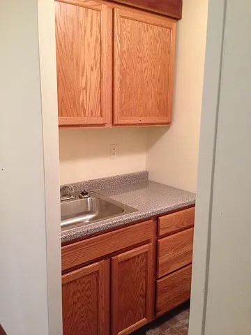 545 South Aiken Ave — Photo 8