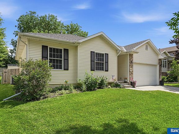 4th image of 5626 NW 11th Cir