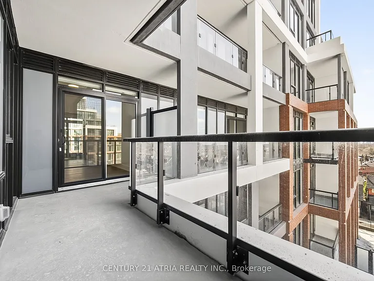 858 Dupont St #532 — Photo 30