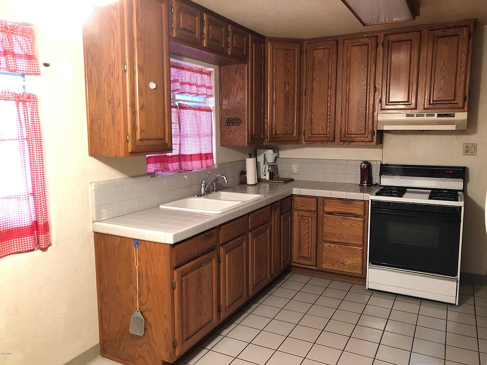 2nd image of 1466 E 2nd Ave