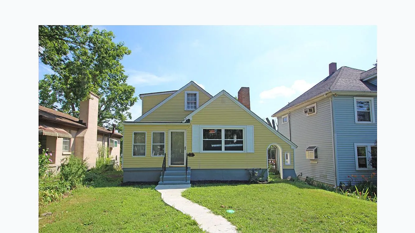 8 Adair Ave photo 1