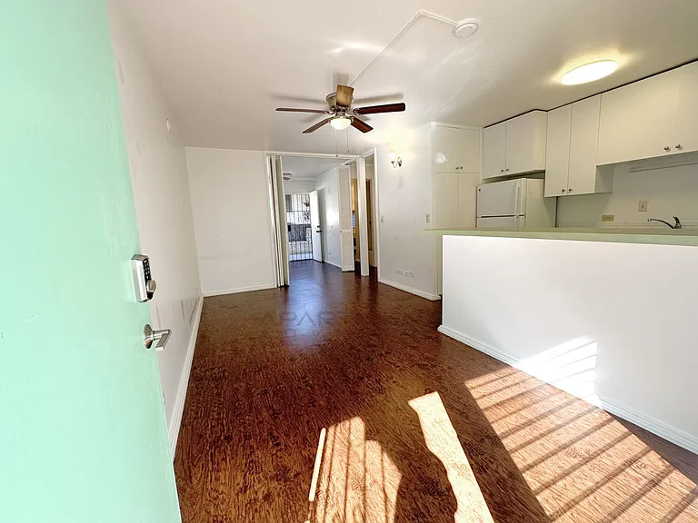 3340 Campbell Ave — Photo 3
