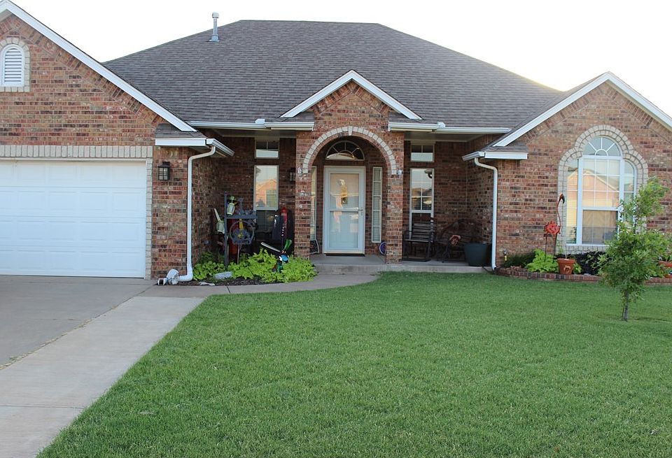 1st image of 713 N Chisholm Trail Way