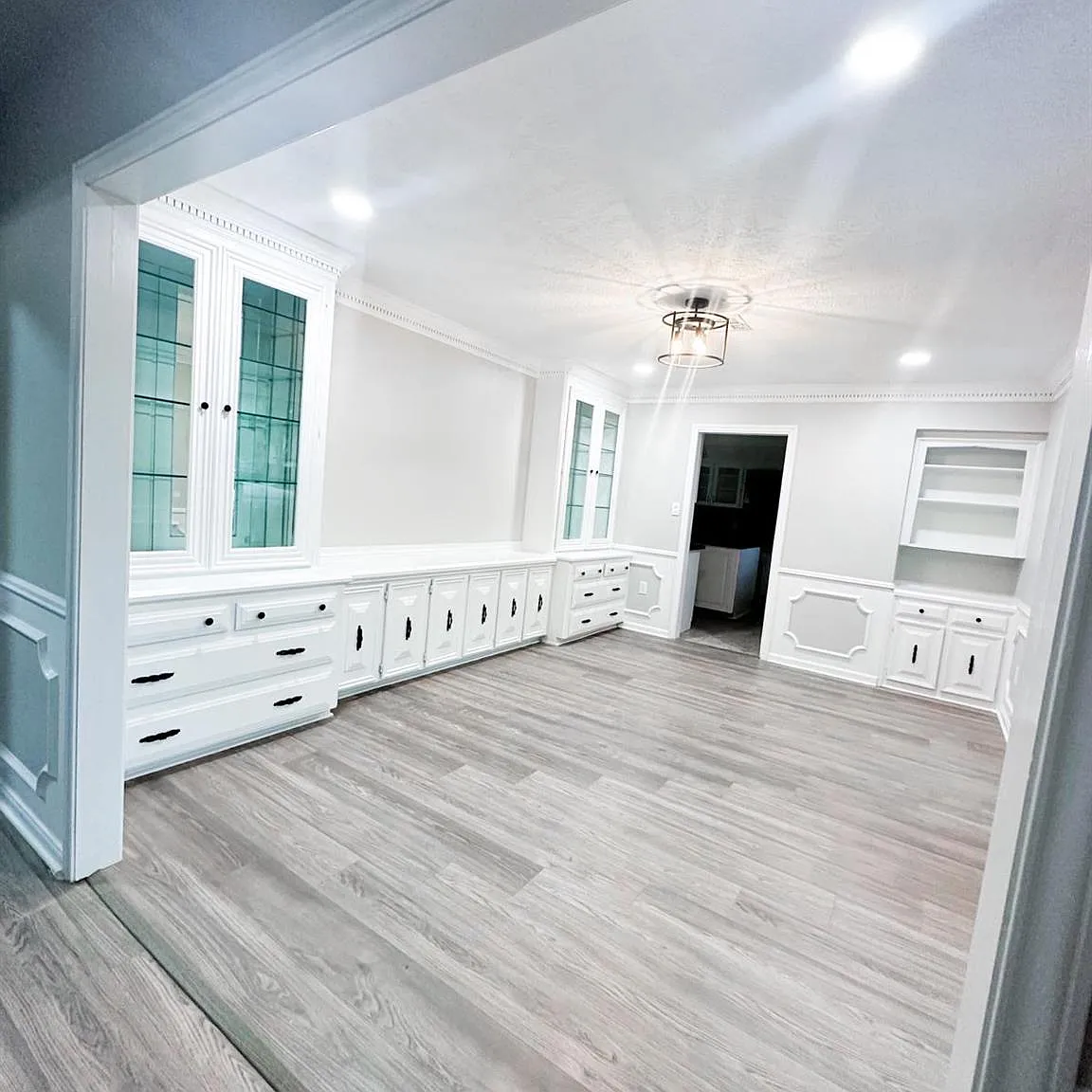 5 bed, 3.5 bath, 3600 sqft, $3,995 — Photo 4