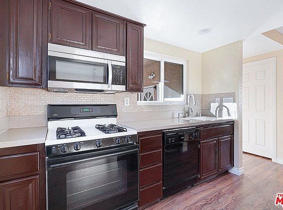 2nd image of 2748 Gramercy Ave APT C