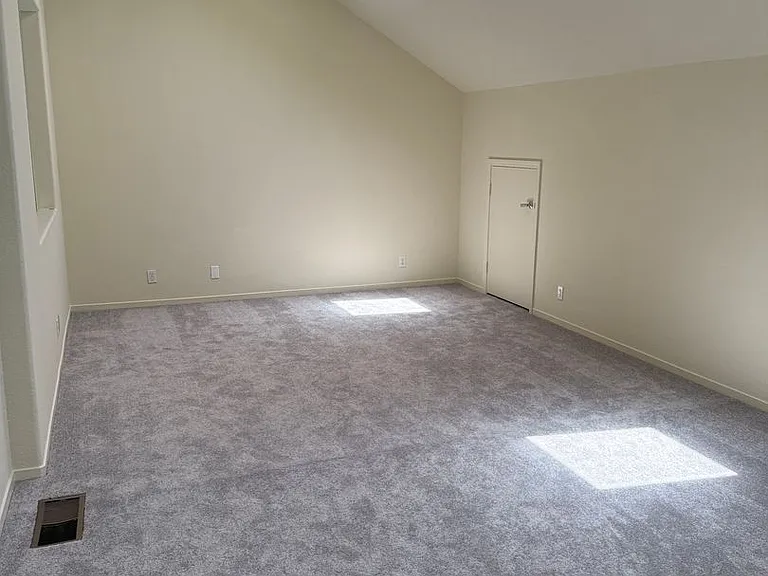 430 Navaro Pl #220 — Photo 9