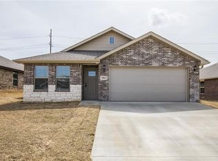 1004 E Sumac St, Rogers, AR 72756