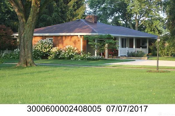 811 Sheffield Dr photo 1