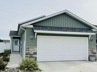 2737 10th St W, West Fargo, ND 58078