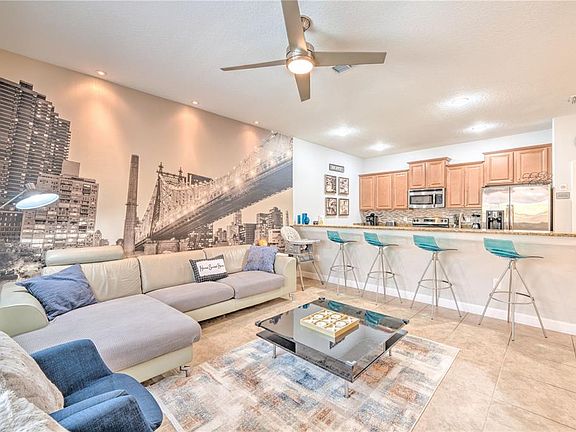 4th image of 8961 Bismarck Palm Rd