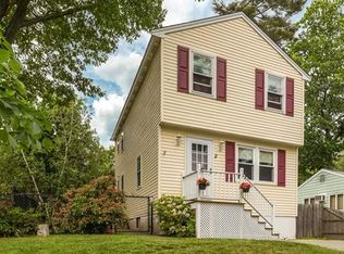 11 Shore Dr, Dracut, MA 01826