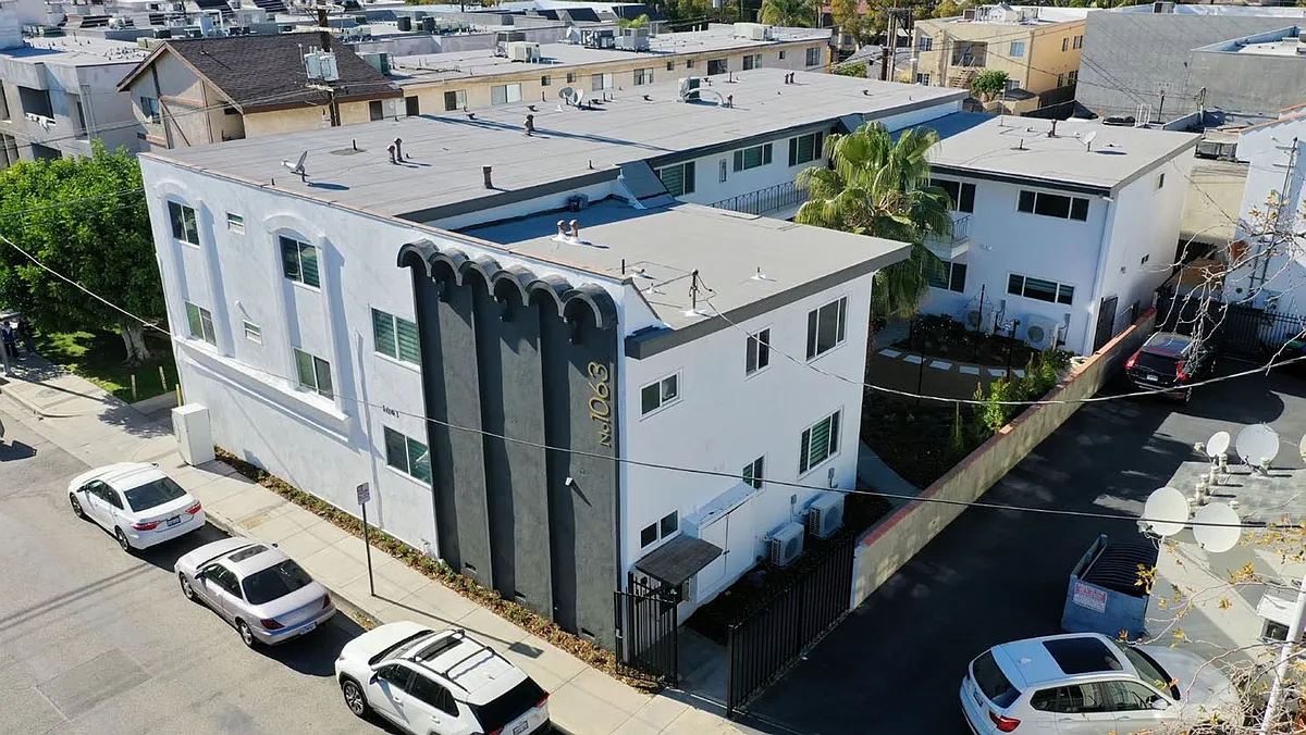 Building Photo - 1063 Justin Ave